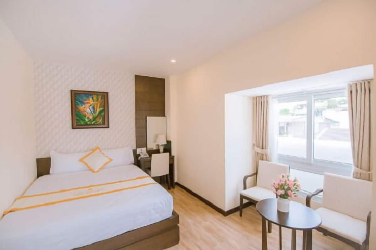 Kamar Double Deluks | Minibar, meja kerja, tirai kedap cahaya, dan kedap suara