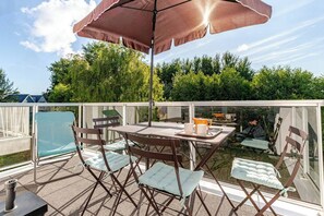 Outdoor dining - T2 balcony, quiet, bright and well located (La Baule-Escoublac)
