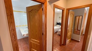 2 Schlafzimmer, Bügeleisen/Bügelbrett, kostenloses WLAN, Bettwäsche