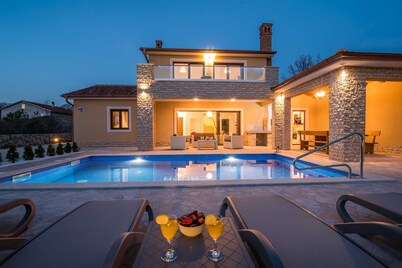 Beautiful villa LAURA with private pool