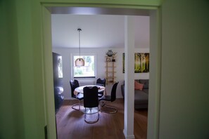 Unclassified image, 2 of 26, button