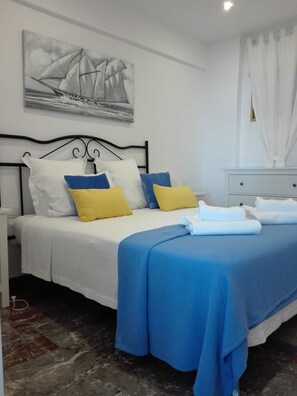 2 chambres, fer et planche à repasser, Wi-Fi gratuit, draps fournis