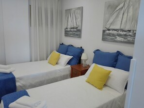 2 chambres, fer et planche Ă repasser, Wi-Fi gratuit, draps fournis