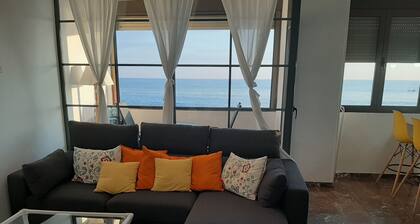 Apartment on the beachfront 10 meters from the beach