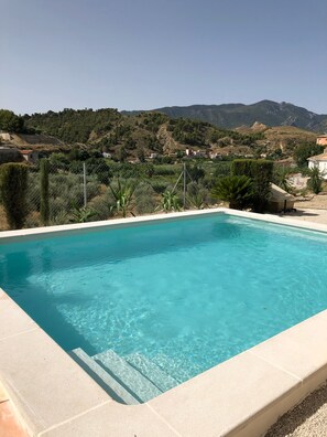 Pool - Detached country house with private pool, gardens & parking, perfect for family (Blanca)