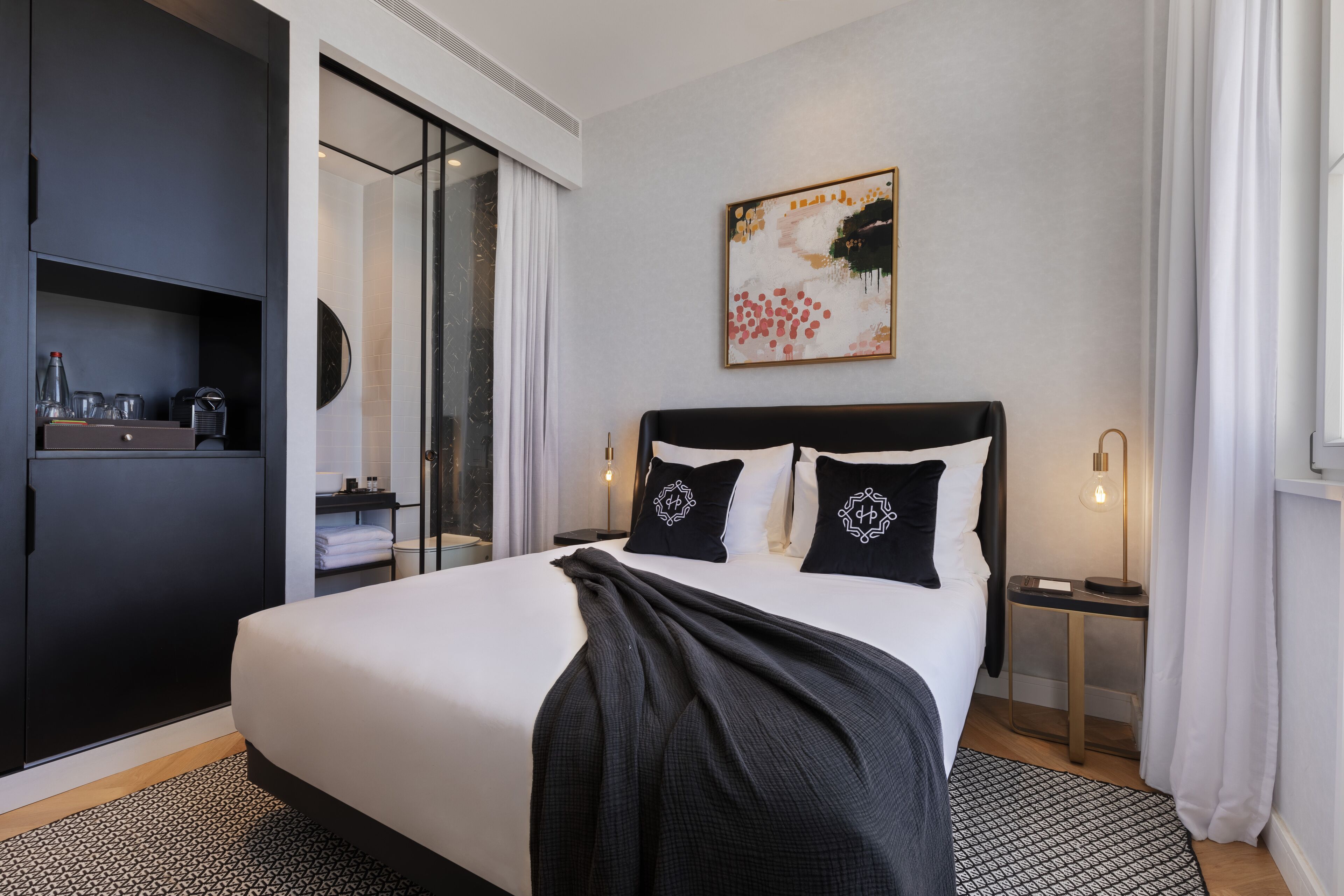 in-room safe, desk, free wifi, bed sheets