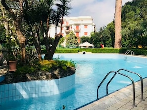 Piscina all'aperto