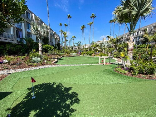 Affordable Spacious OCEANFRONT Beach Cottage Sleeps 6