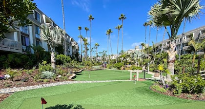 Affordable Spacious OCEANFRONT Beach Cottage Sleeps 6
