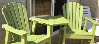 NEWLY RENOVATED! Family and pet friendly, 4 bedroom home with amazing views