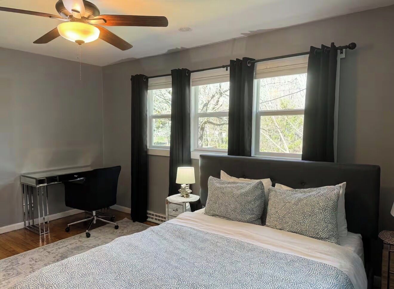 3 bedrooms, desk, iron/ironing board, free WiFi