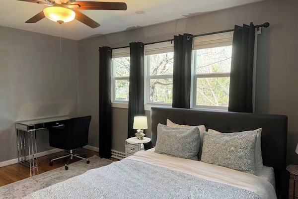 3 chambres, bureau, fer et planche à repasser, Wi-Fi gratuit
