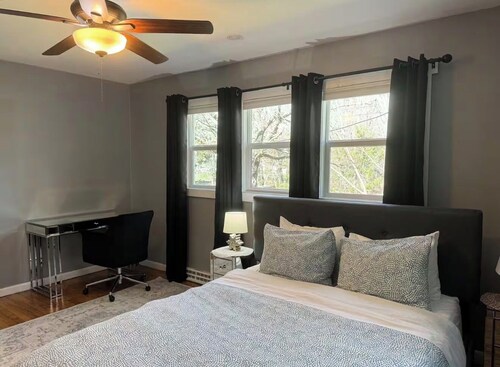 Spacious Jersey Shore Home • Beaches, Six Flags & Fort Dix Nearby