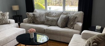 Beautiful Home by Jersey Shore Beaches + Six Flags + Fort Dix