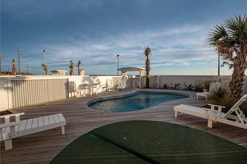 Ocean Front Ocean View, With Private Heated Pool & Hot Tub