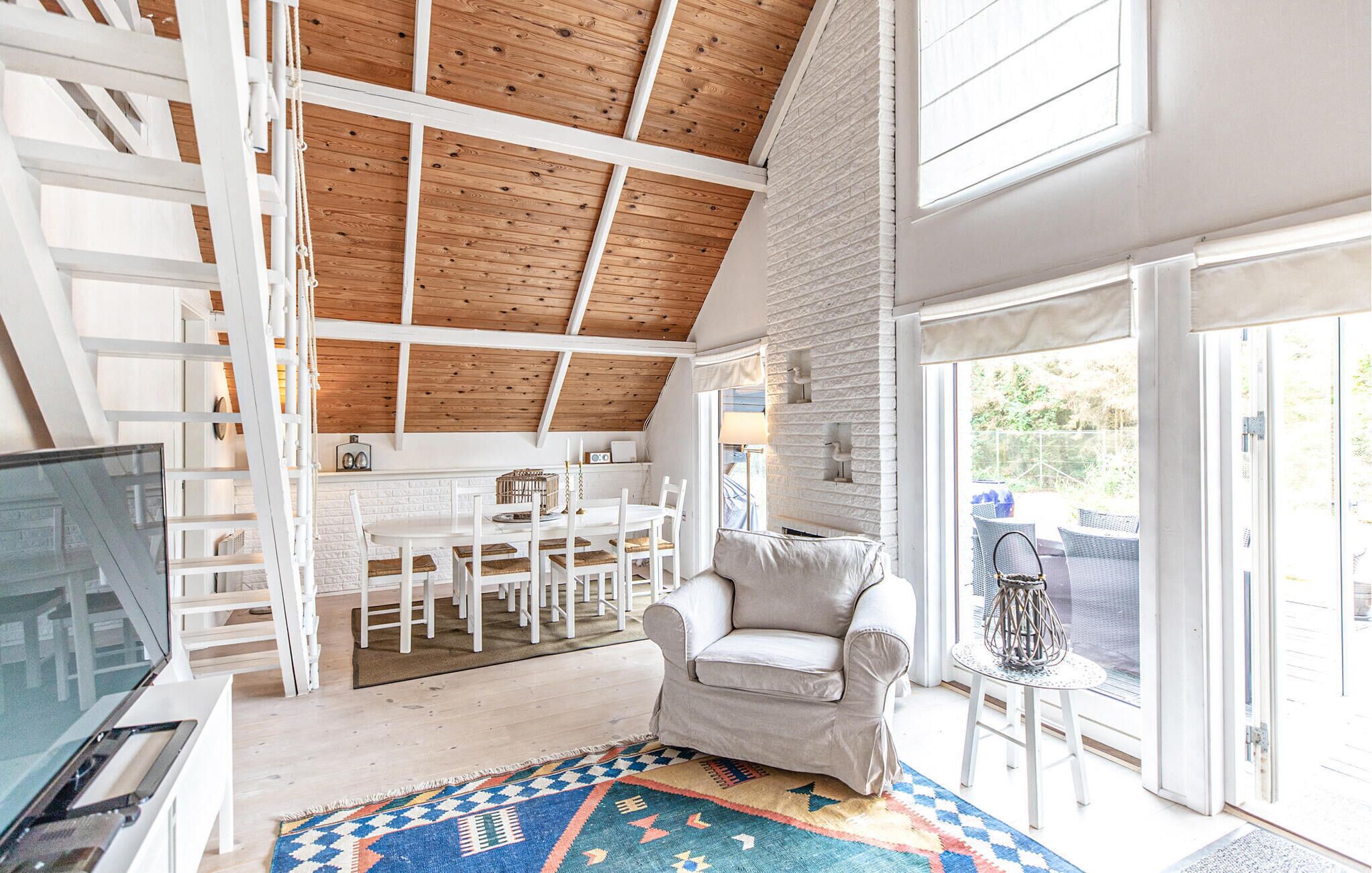 TV, fireplace, DVD player