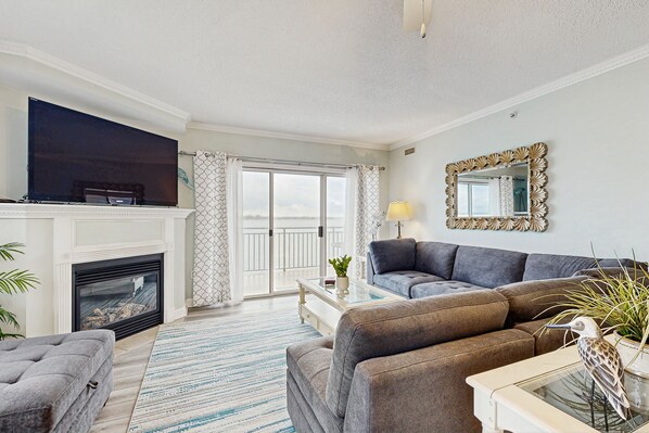 Televisio, takka, DVD-soitin