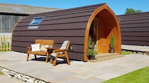 Outdoor dining - Brants Ghyll Glamping Pod - Ribblesdale Pods (Horton in Ribblesdale)