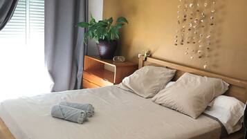 2 slaapkamers, een strijkplank/strijkijzer, wifi, beddengoed