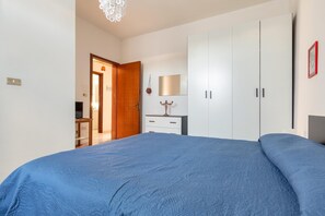 2 bedrooms, iron/ironing board