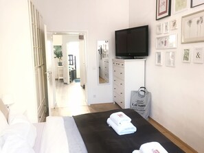 1 Schlafzimmer, Schreibtisch, Bügeleisen/Bügelbrett, kostenloses WLAN