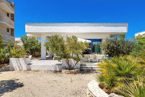 Outdoor dining - Villa Sara.Villa SaraVilla SaraVilla SaraVilla SaraVilla SaraVilla SaraVilla SaraVilla ... (Torre Lapillo)
