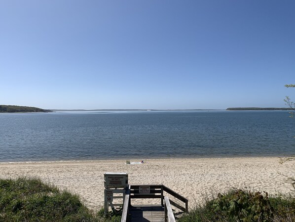 Liegestühle, Strandtücher