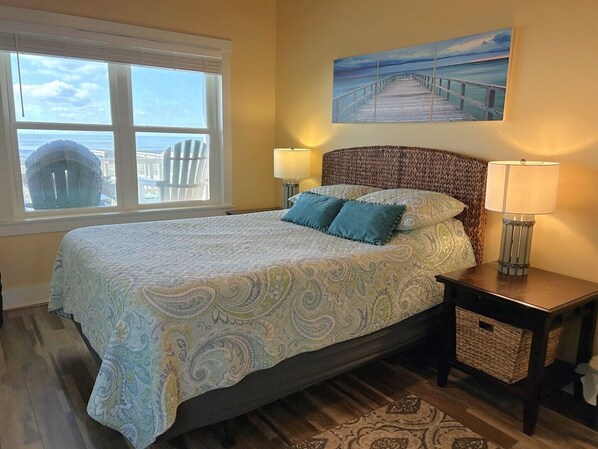 4 bedrooms, desk, iron/ironing board, WiFi