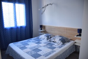 3 makuuhuonetta, silitysrauta/-lauta, vauvan matkasänky, ilmainen Wi-Fi