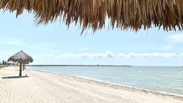 Beach nearby, sun loungers, beach towels