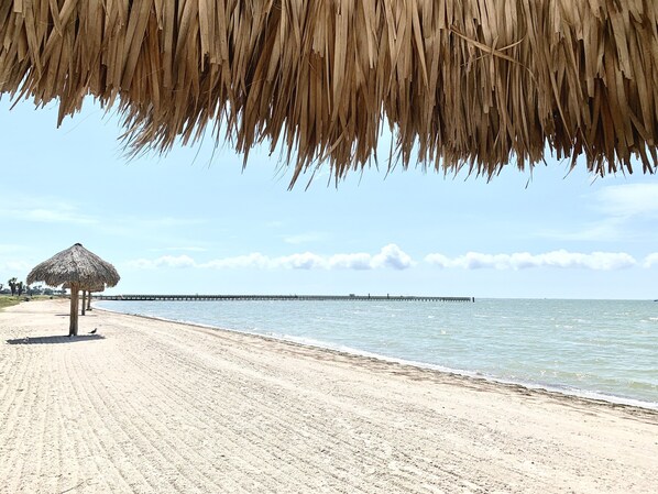 Beach nearby, sun-loungers, beach towels