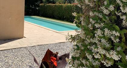 Grande villa climatisée avec piscine chauffée dans résidence sécurisée