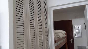 Strykejern/-brett og wi-fi (inkludert)