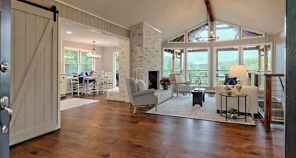 Stunning Modern Rustic Lake Retreat PRVT BOAT SLIP