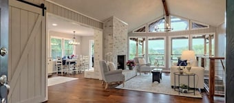 Stunning Modern Rustic Lake Retreat PRVT BOAT SLIP