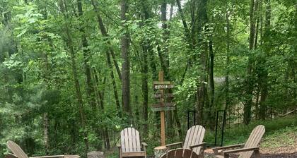 Rustic Modern Farmhouse Cabin