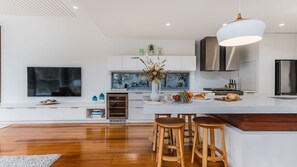 Fridge, microwave, oven, stovetop - The Beach House -Nth Point Ave (KINGSCLIFF)