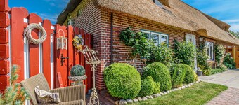 Cozy home in Dagebüll with kitchen