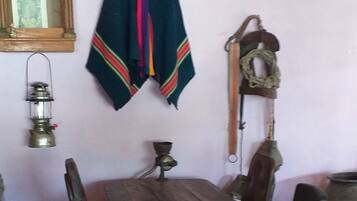 Dagelijks continentaal ontbijt (USD 3 per persoon)