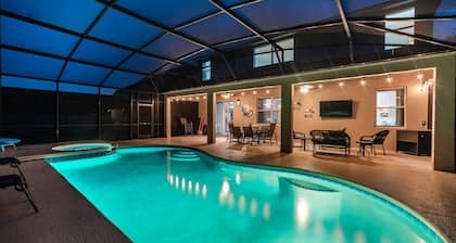 Newly Renovated Pool Home Overlooking Conservation! đżâšđââïž