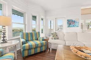 Smart TV, chimenea y tenis de mesa 