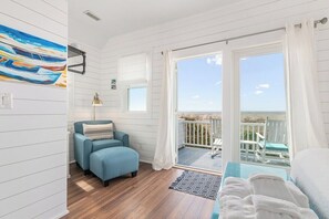 Smart TV, fireplace, ping pong