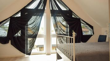 3 Schlafzimmer, Reisekinderbett, kostenloses WLAN, Bettwäsche