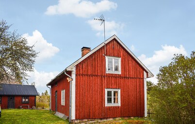 Amazing home in ödeshög with house a panoramic view