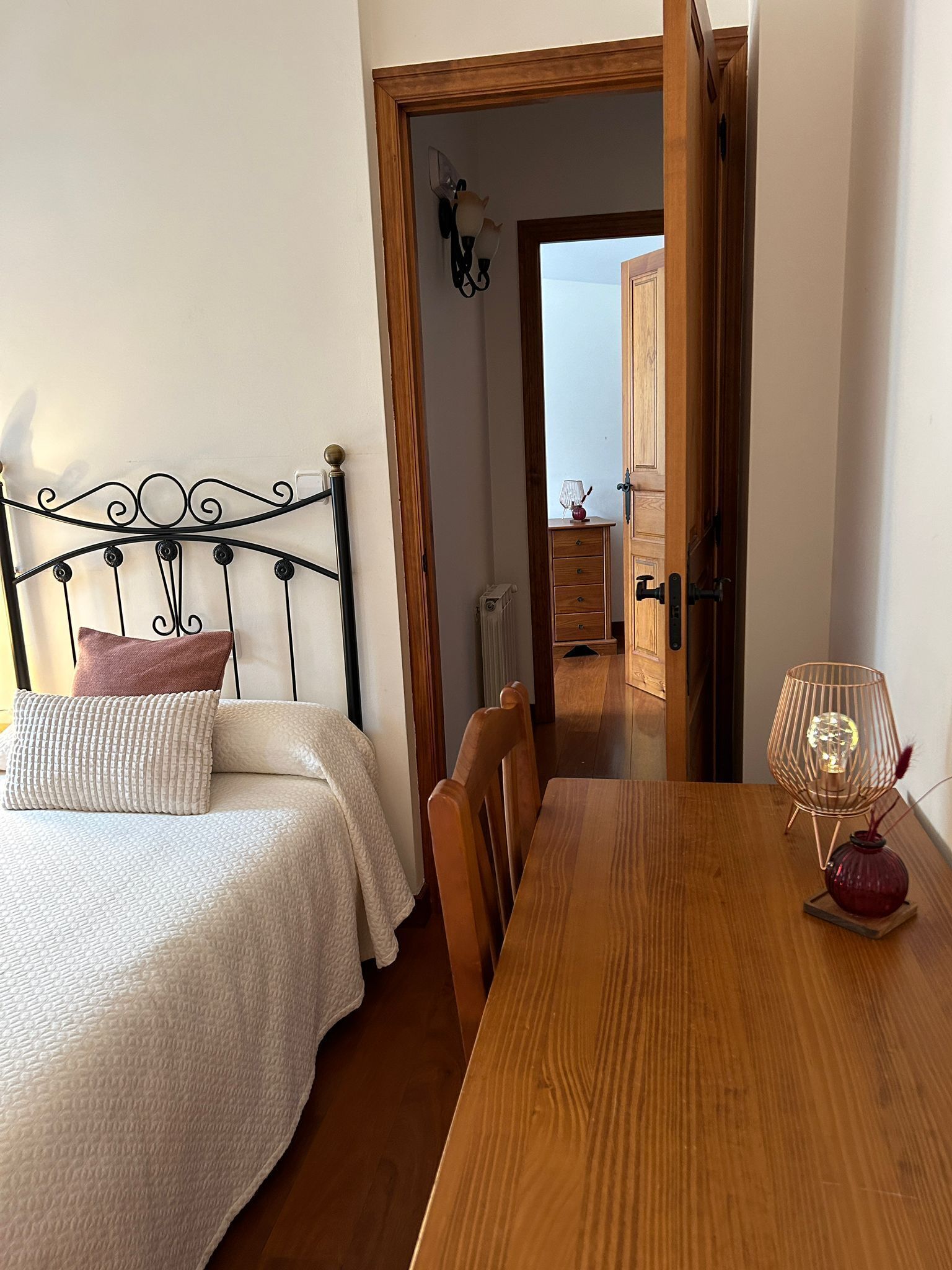 Lägenhet - eget badrum - utsikt mot bergen (4) | 1 sovrum