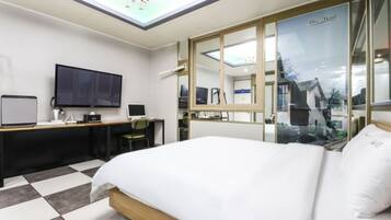 豪華客房 (Semi-Deluxe) | 獨特裝潢、布置獨特、免費無線上網