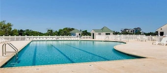 Direct Oceanfront 4 Bedroom Home - Private Beach Unobstructed Views