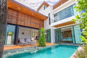 Outdoor pool - RAWAI VIP VILLAS 5BD ROOMS (.)