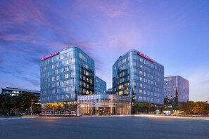 Exterior - Crowne Plaza Shanghai Hongqiao by IHG (Shanghai)