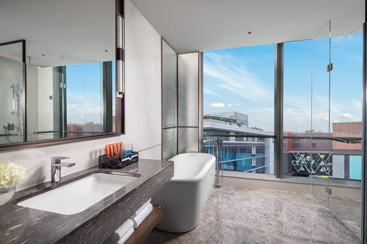 1 bedroom, minibar, in-room safe, individually decorated